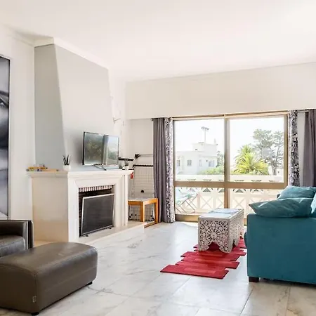 Oura White View 2 Min Walk Sea