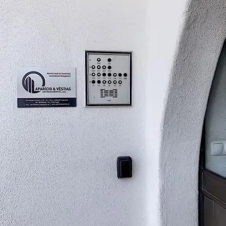 Апартаменти Oura White View 2 Min Walk Sea Албуфейра
